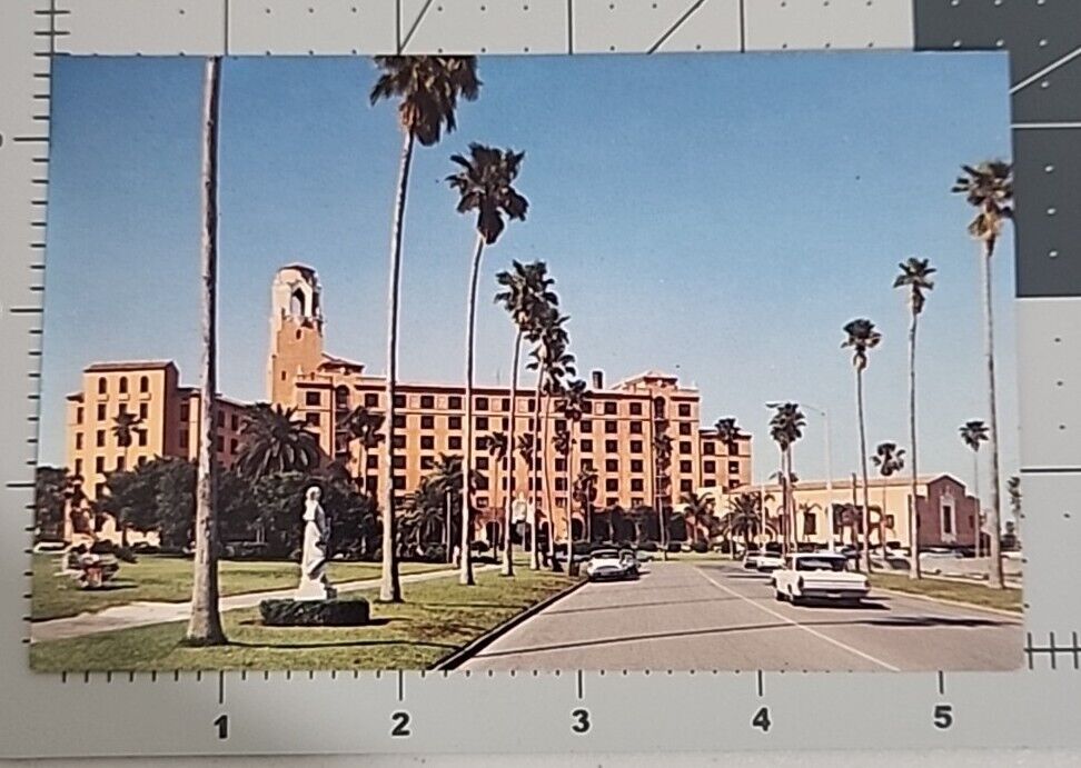 Vintage Postcard - The Vinoy Park Hotel Overlooking Tampa Bay St Petersburg FL