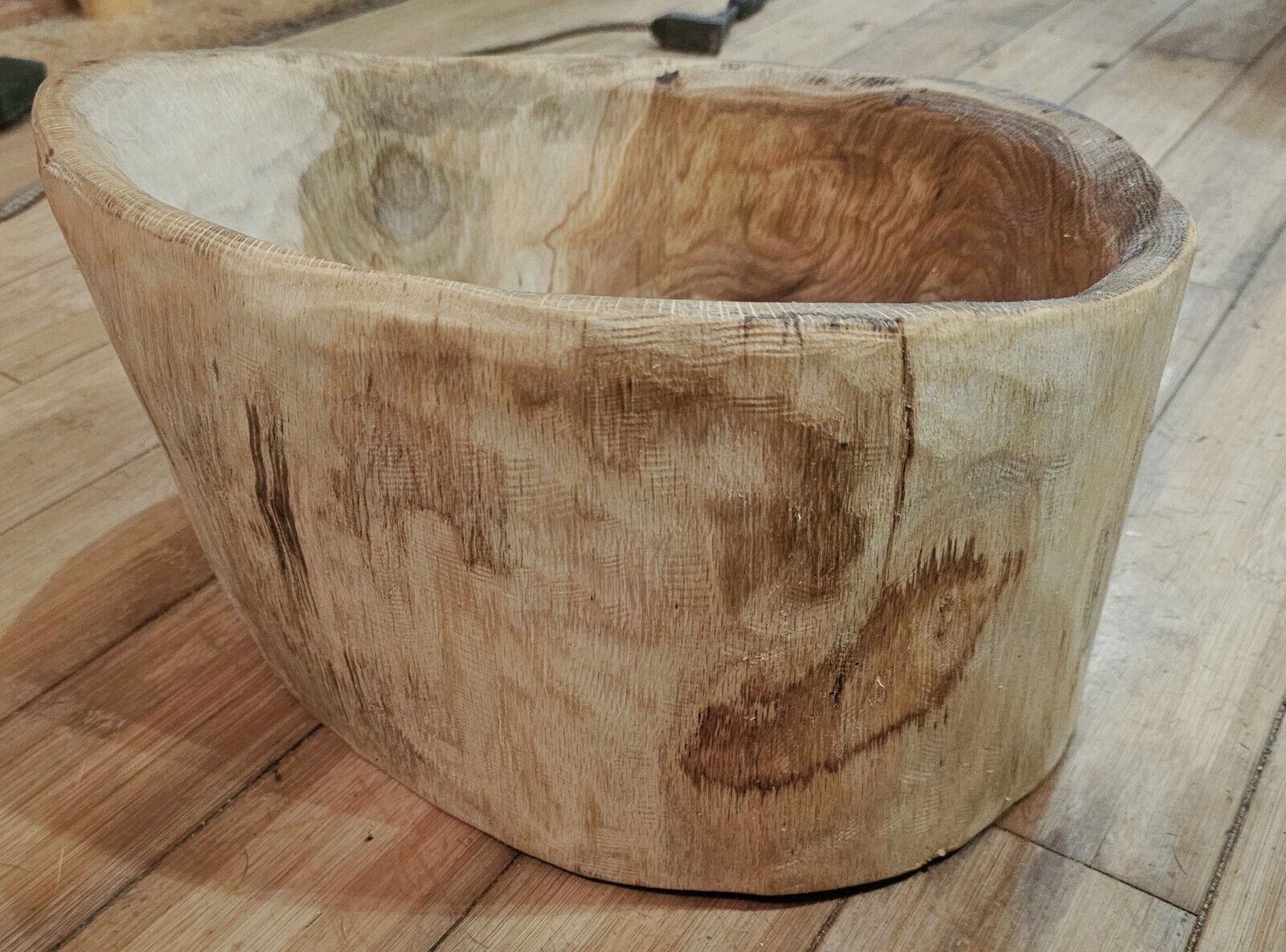 Large Handcrafted Northeastern Georgia Appalachian White Oak Bowl Dish Wooden