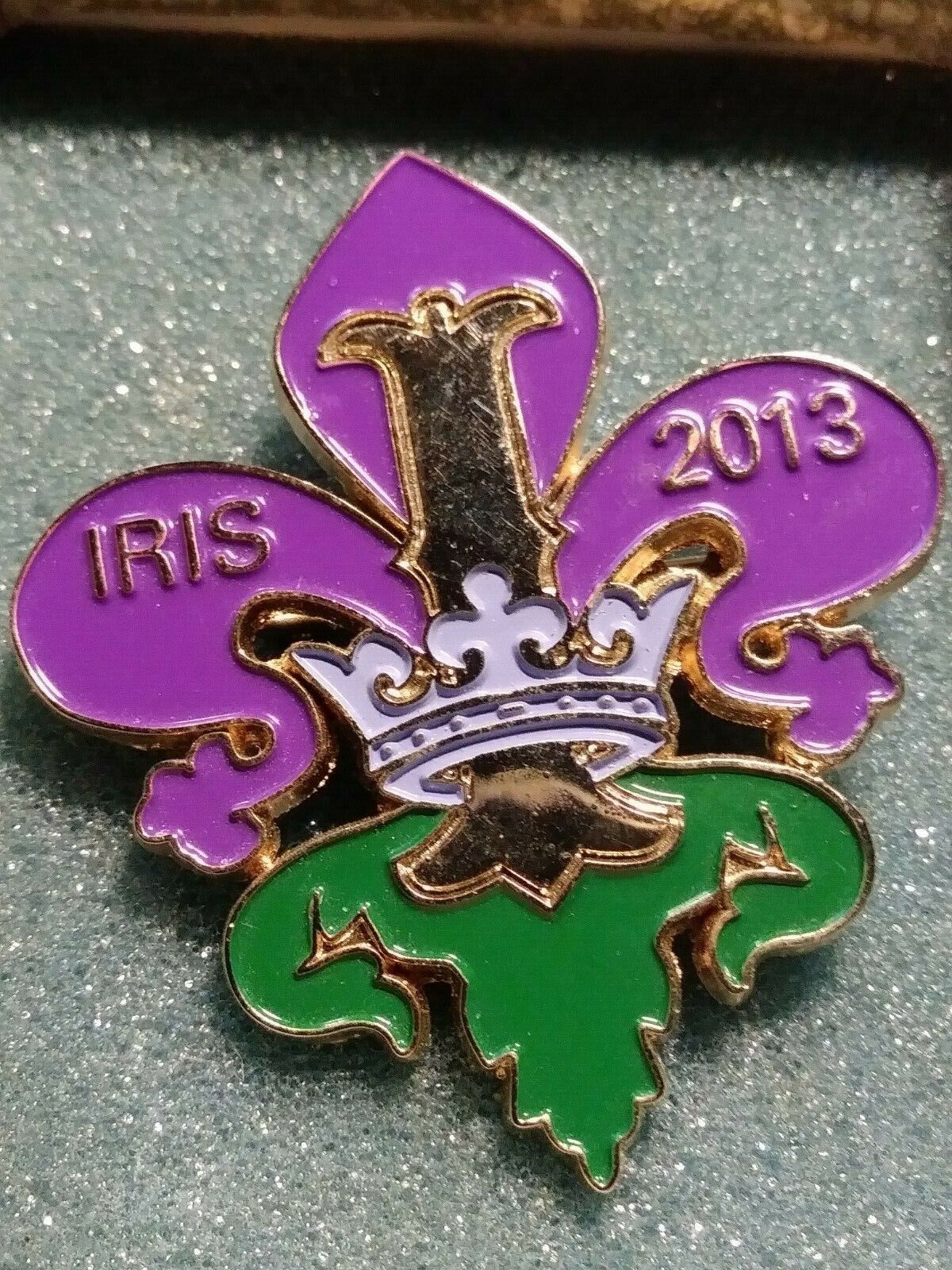 Iris 2013 Pin / Krewe Favor - Mardi Gras