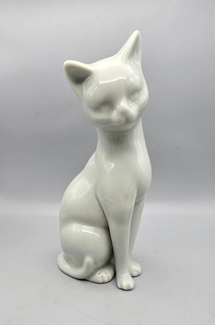 Celadon Cat Figurine Statue MCM Light Green Japan Otagiri OMC Vtg Ceramic 8.5\