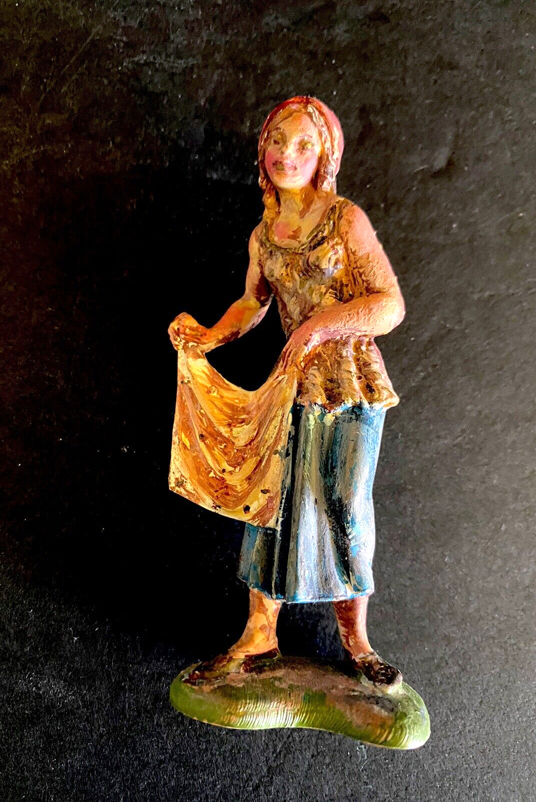 Fontanini Depose Italy ~Woman With Laundry~ Vintage Spider Mark # 138~ 4 1/4\
