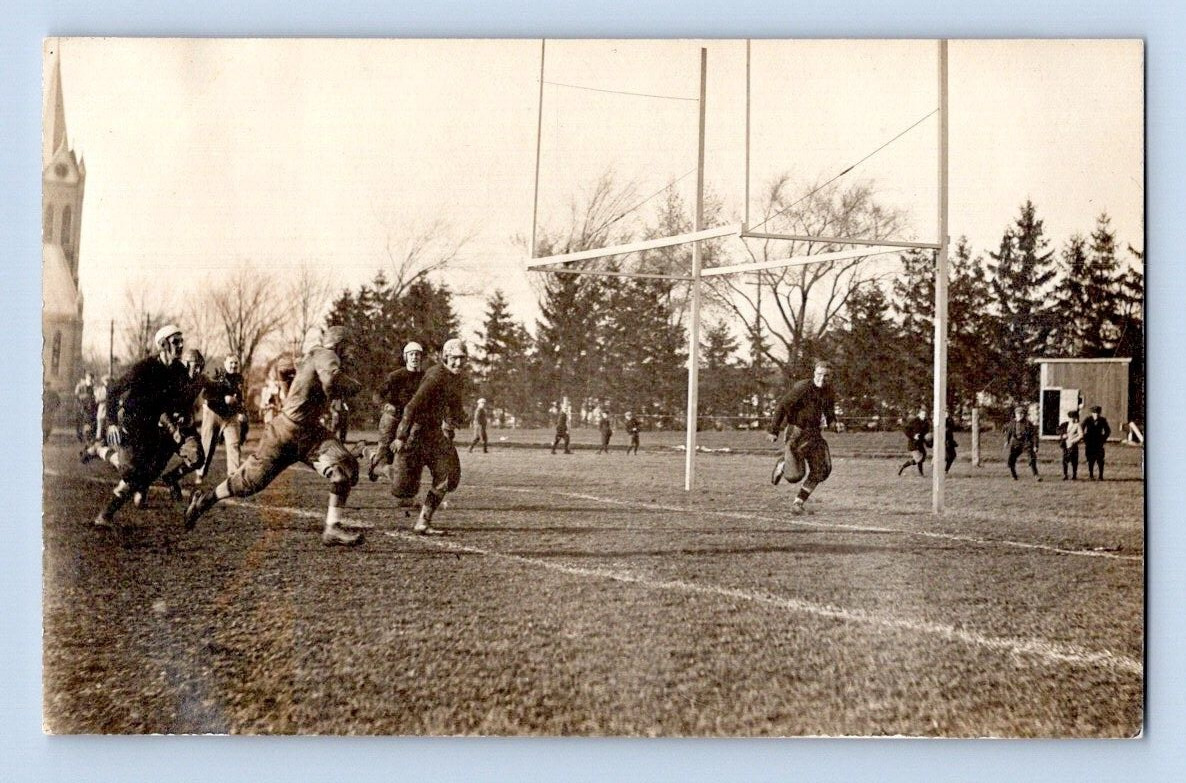 RPPC 1913. COLLEGE FOOTBALL, \
