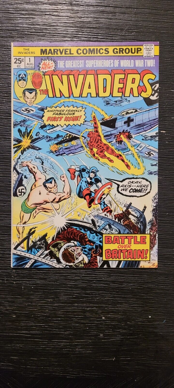 INVADERS #1 7.5   1ST TEAM APPEARANCE OF THE INVADERS 1 MARVEL COMICS 1975