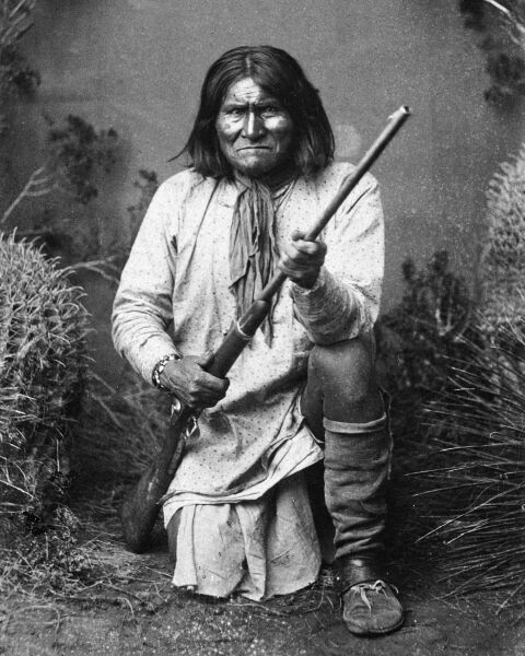 New 8x10 Photo: Geronimo in 1887, Leader of the Bedonkohe Apache Indian Tribe