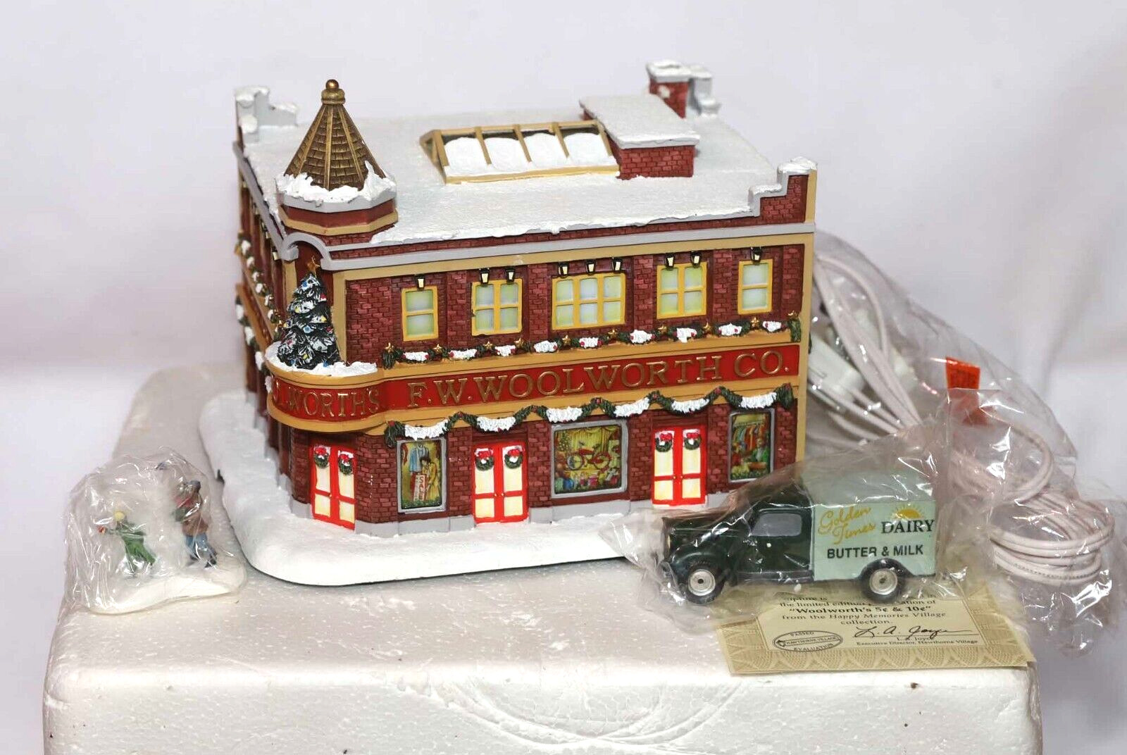 HAWTHORNE  WOOLWORTH'S HAPPY MEMORIES VILLAGE COLLECTION 78726