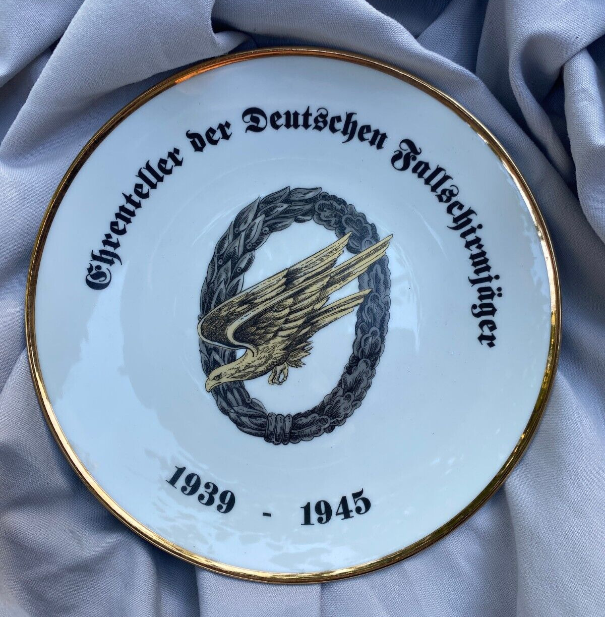 German Ehrenteller Der Deutschen Fallschirmjäger Commemorative Plate 1939-1945