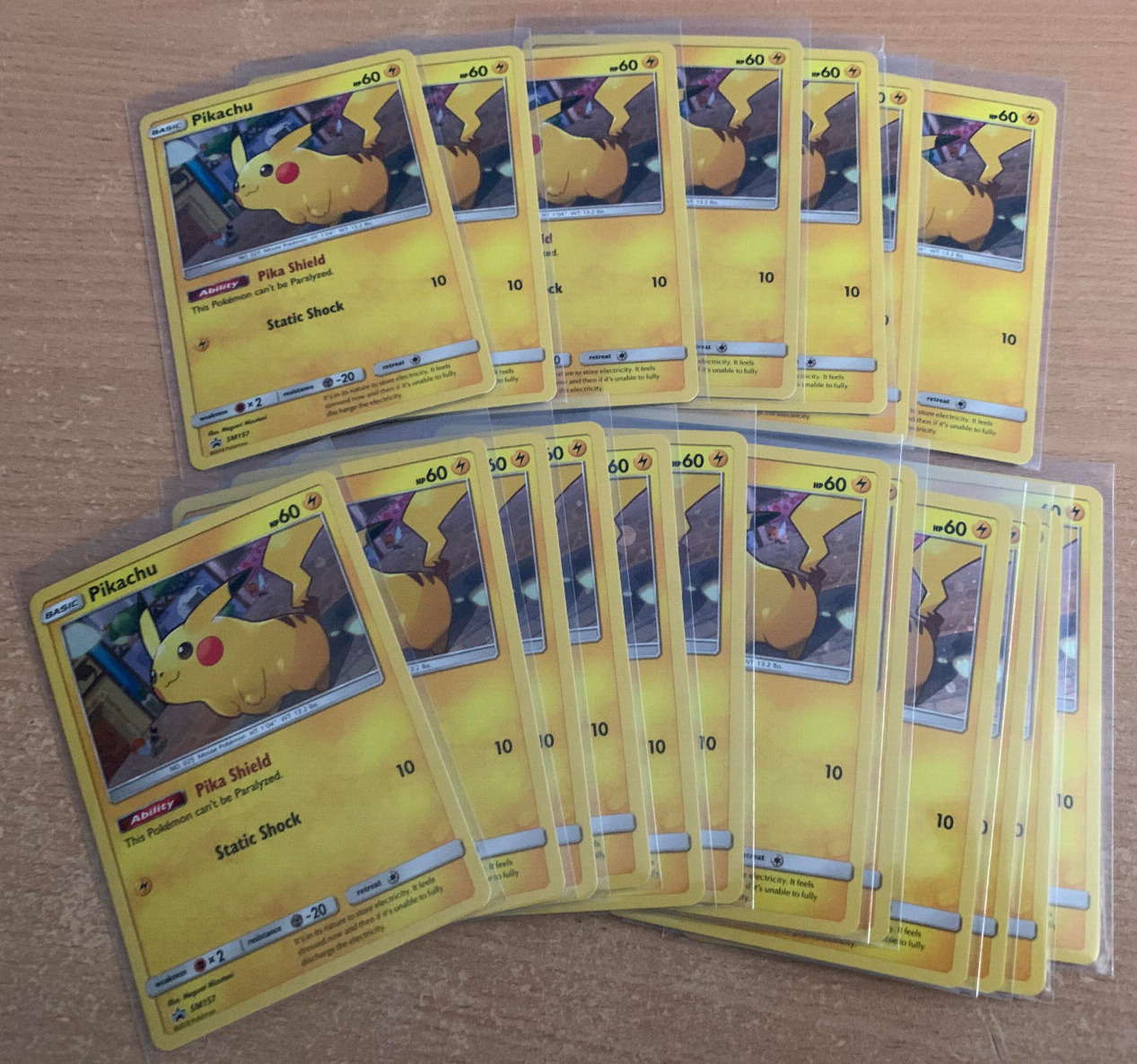 20x Pokemon Cards Lot Pikachu SM157 Sun & Moon Black Star Promo Holo