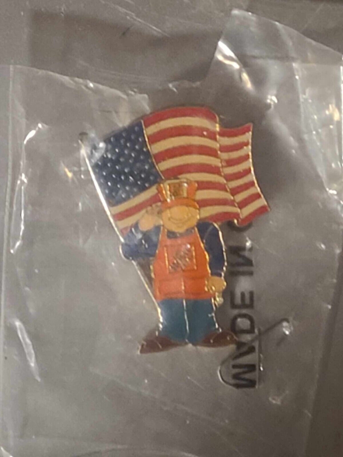 New Home Depot Saluting Associate Worker American Flag Homer D Poe Lapel Pin