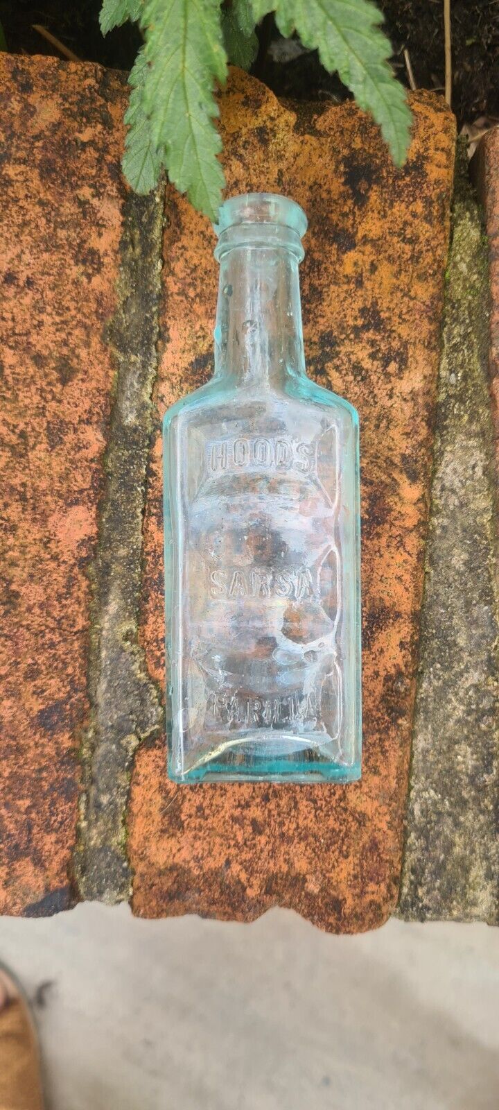 Antique Vintage Hood\'s Sarsaparilla Aqua Blue Chemist Medicine Apothecary Bottle