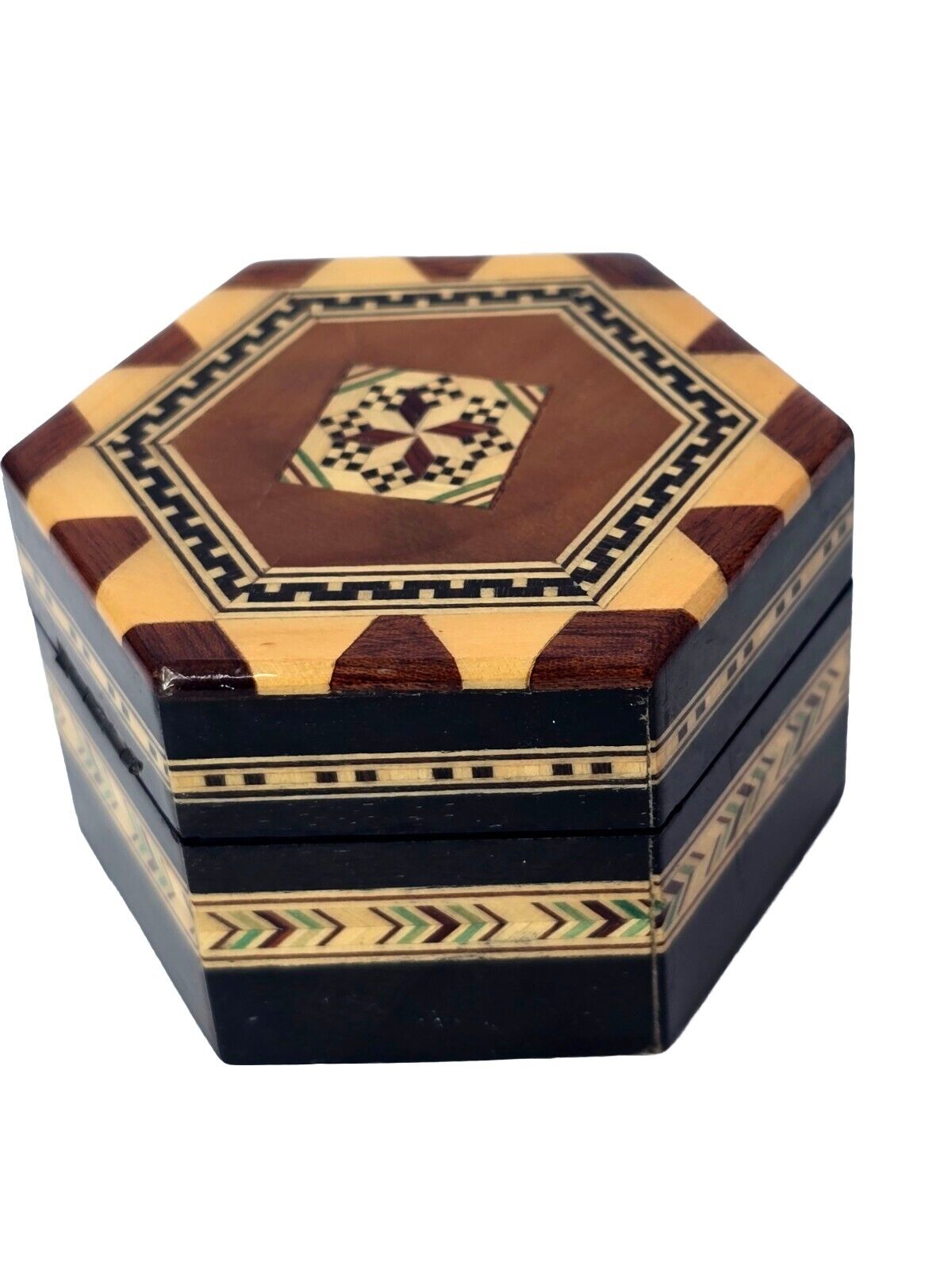 VINTAGE MARQUETRY ART INLAYED WOOD  TRINKET JEWELRY BOX REUGE SWISS 3x2\
