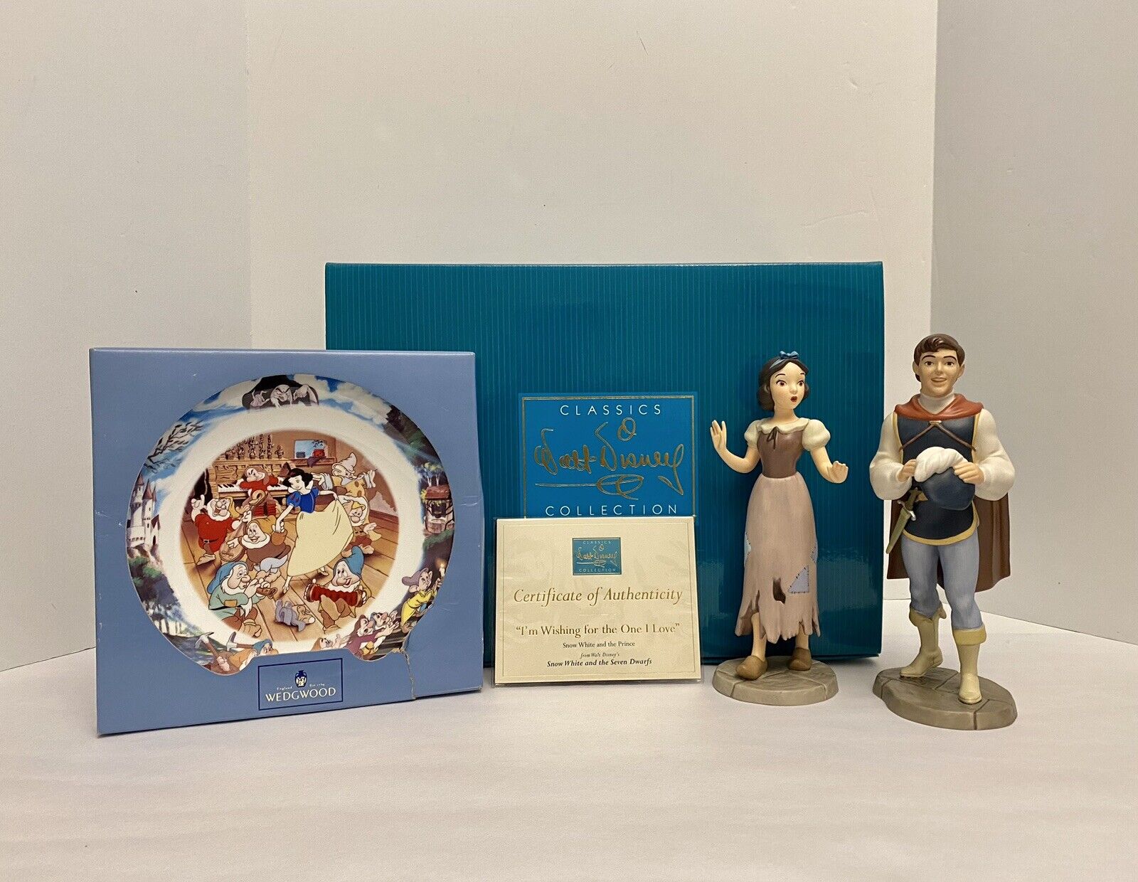 WDCC Disney Snow White and Prince Figurine Wishing for the One I Love in Box COA