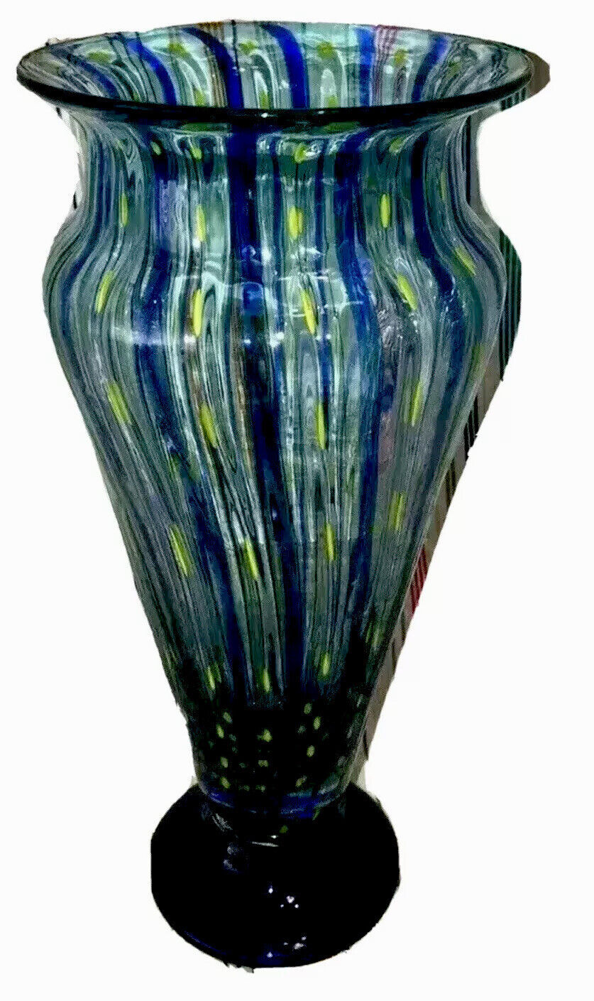Beautiful mid century modern cobalt blue 13 inch Art Glass vase Nice