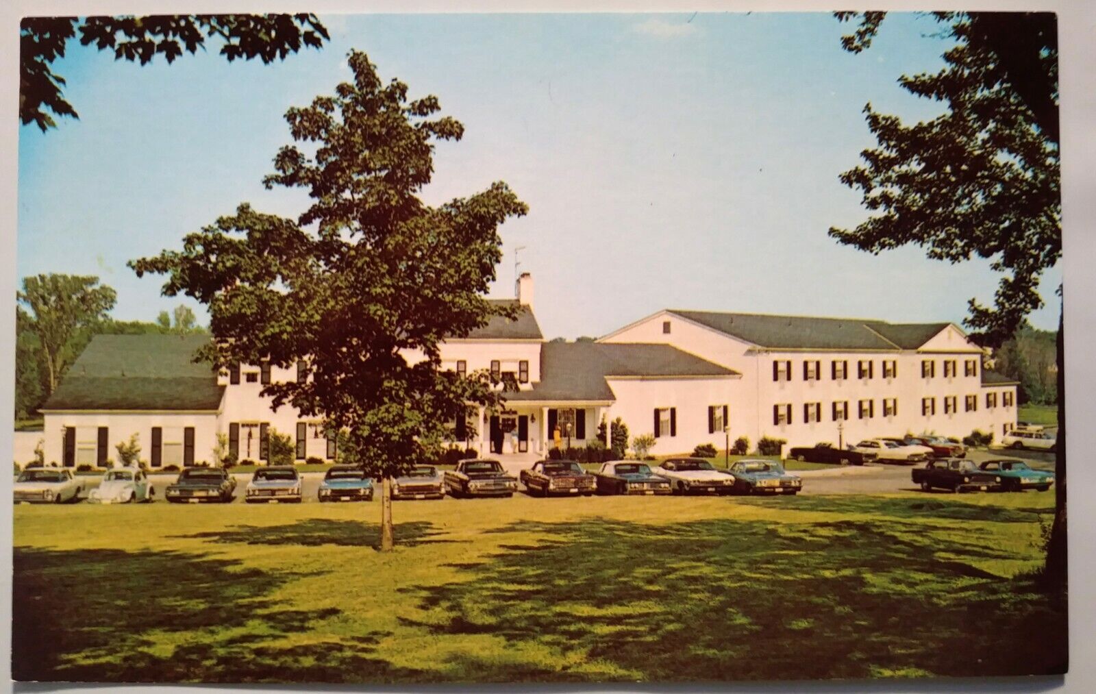 Vintage Aurora Treadway Inn Postcard Aurora Ohio