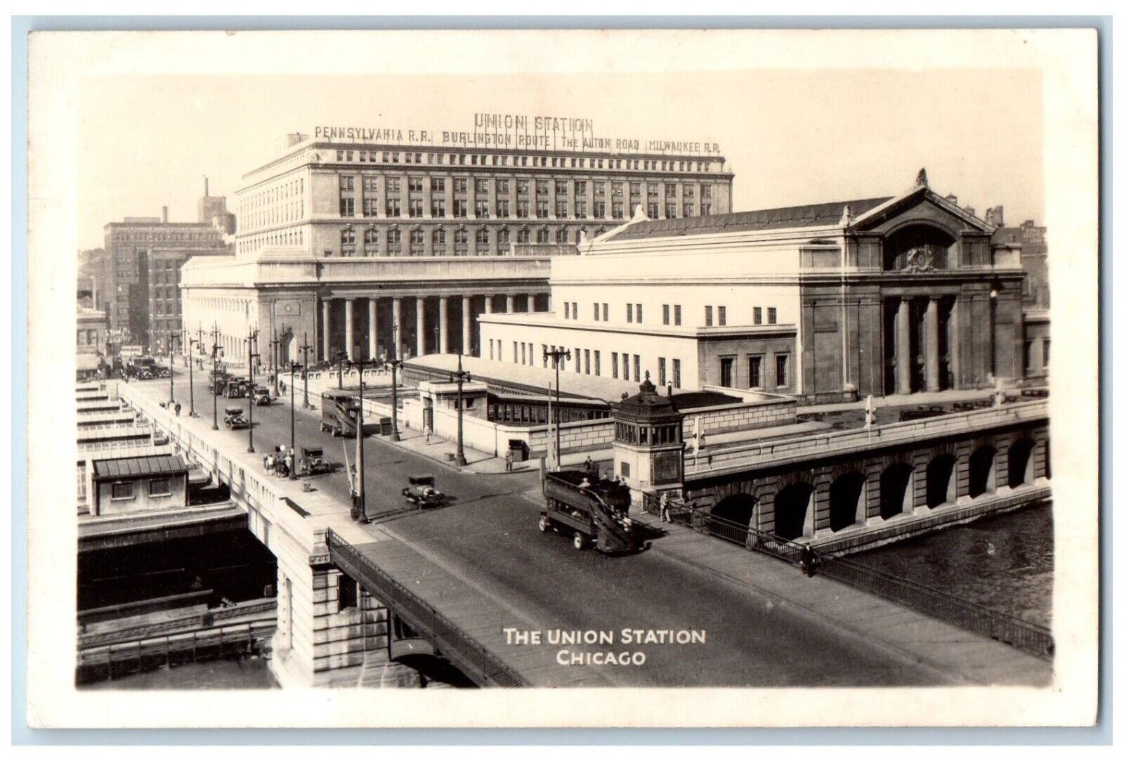 c1940\'s The Union Station Cars Pennsylvania RR Chicago IL RPPC Photo Postcard