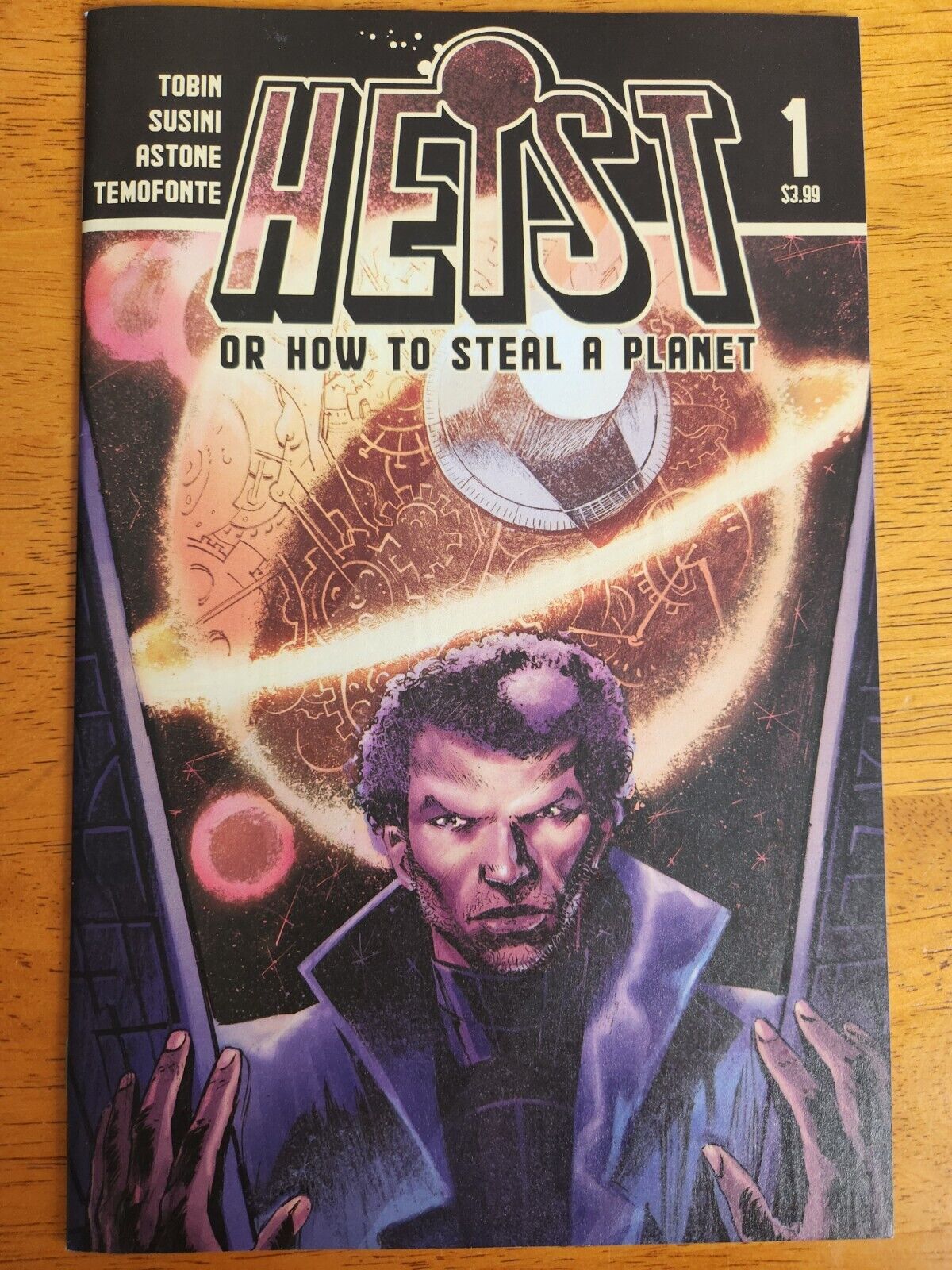 HEIST or How to Steal a Planet #1 Optioned Cover A Vault Comics 2019