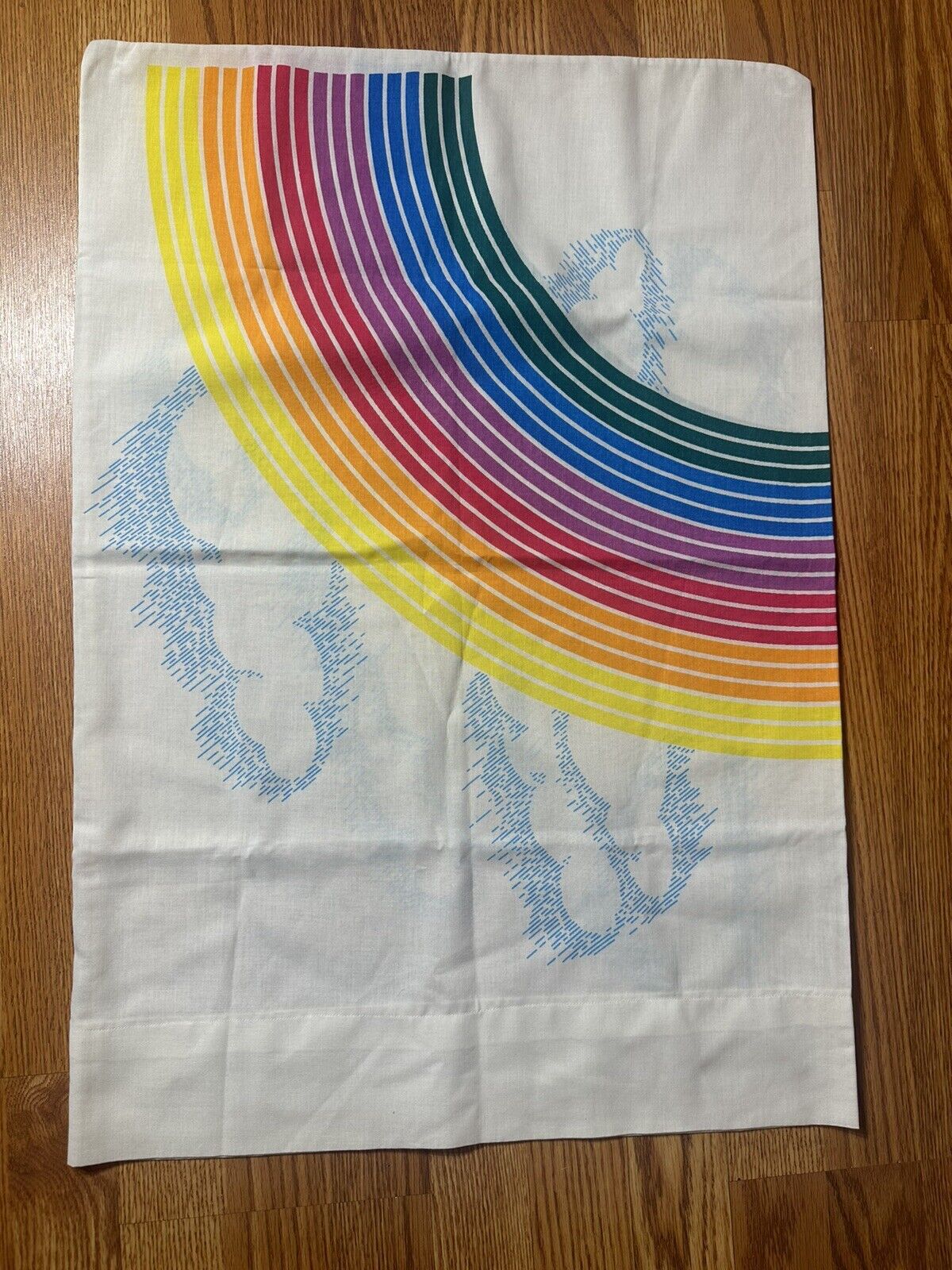 Vintage 80s Pacific Rainbow Clouds Pillowcase Pillow Case Great Condition