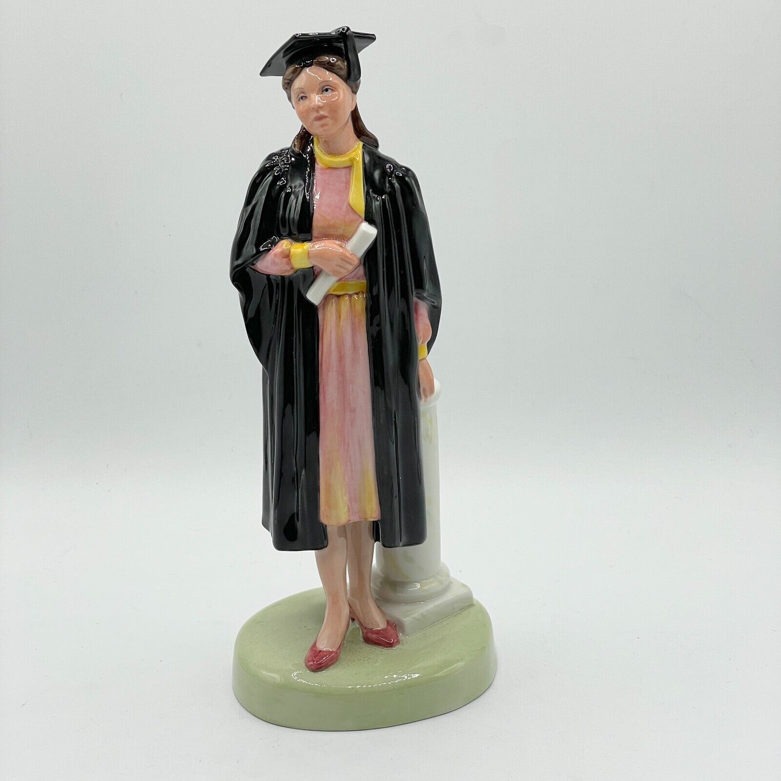 Vintage Royal Doulton “The Graduate” Female Figurine 1983 P. Parsons HN3016