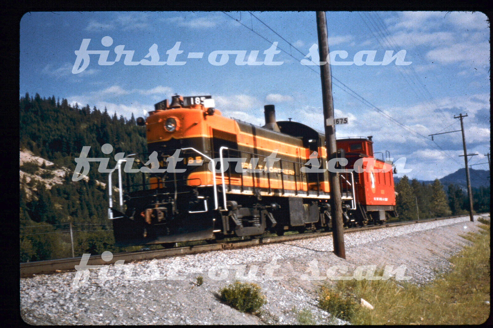 R DUPLICATE SLIDE - Great Northern GN 185 ALCO RS-1 Caboose Hop Action