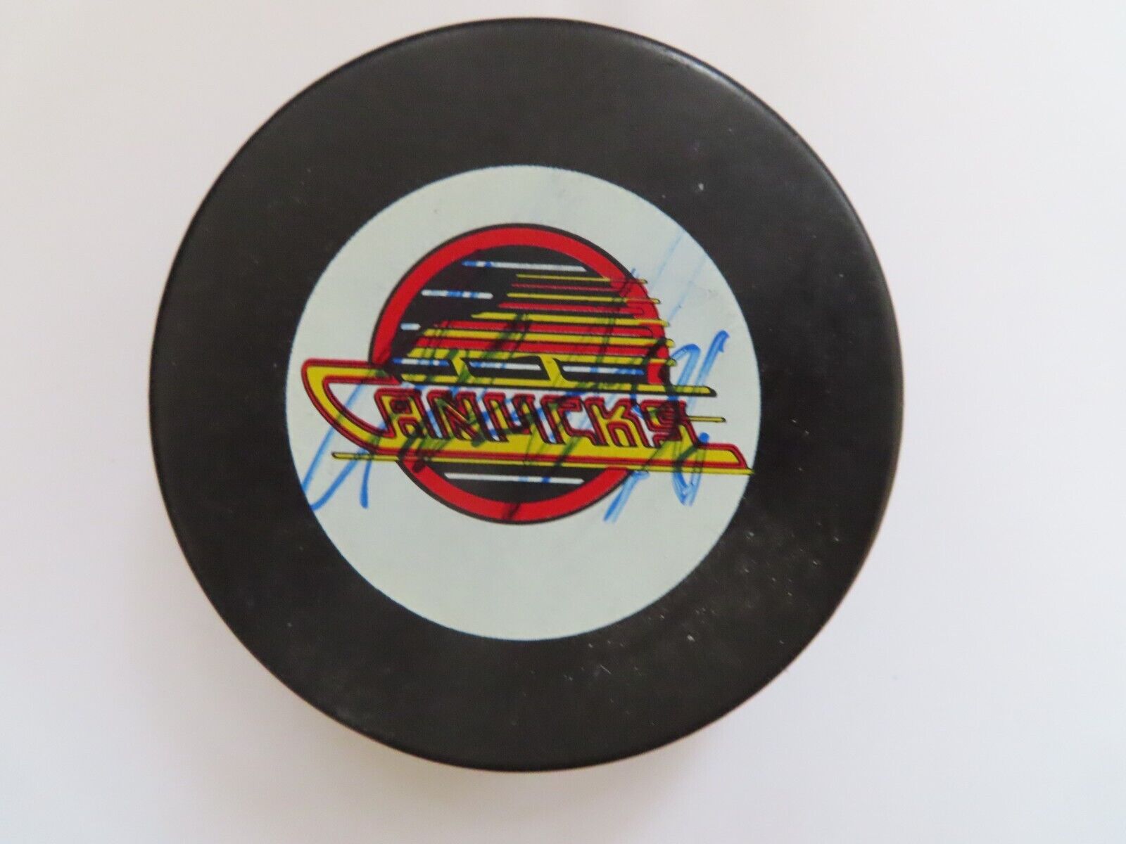 Signed NHL General Tire Hockey Game Puck Pavel Bure Vancouver Canucks