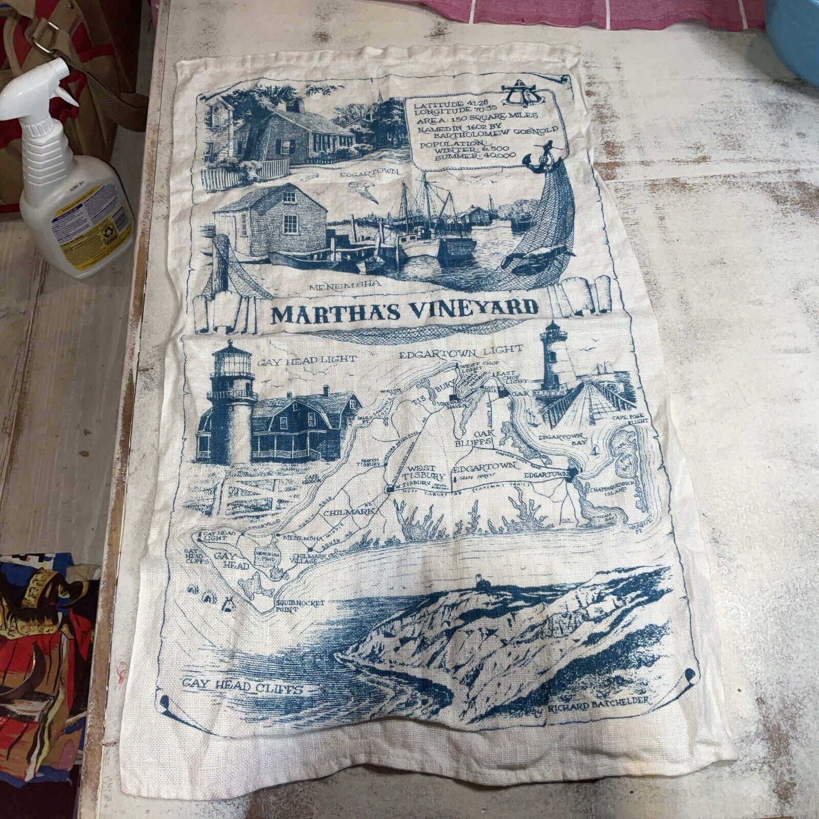 DESIGNER MARTHA’S VINEYARD 16” BY 26” PRE-OWNED TEA TOWEL VINTAGE TEXTILE MAP