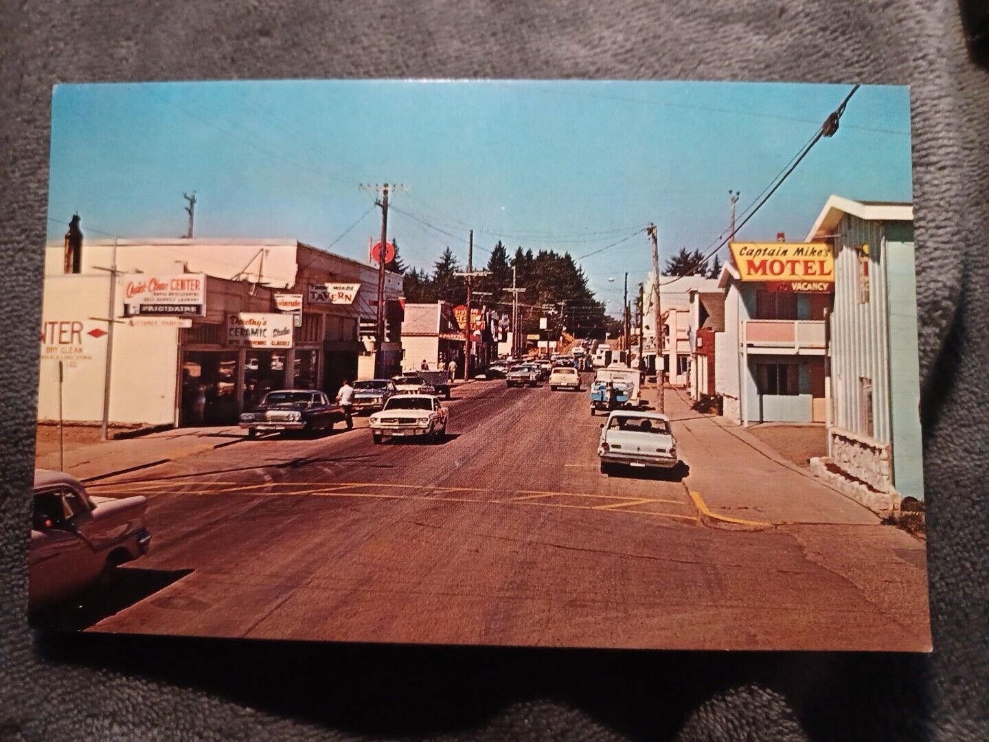 Ilwaco, Washington  Unposted Unused Postcard - Ilwaco Downtown.