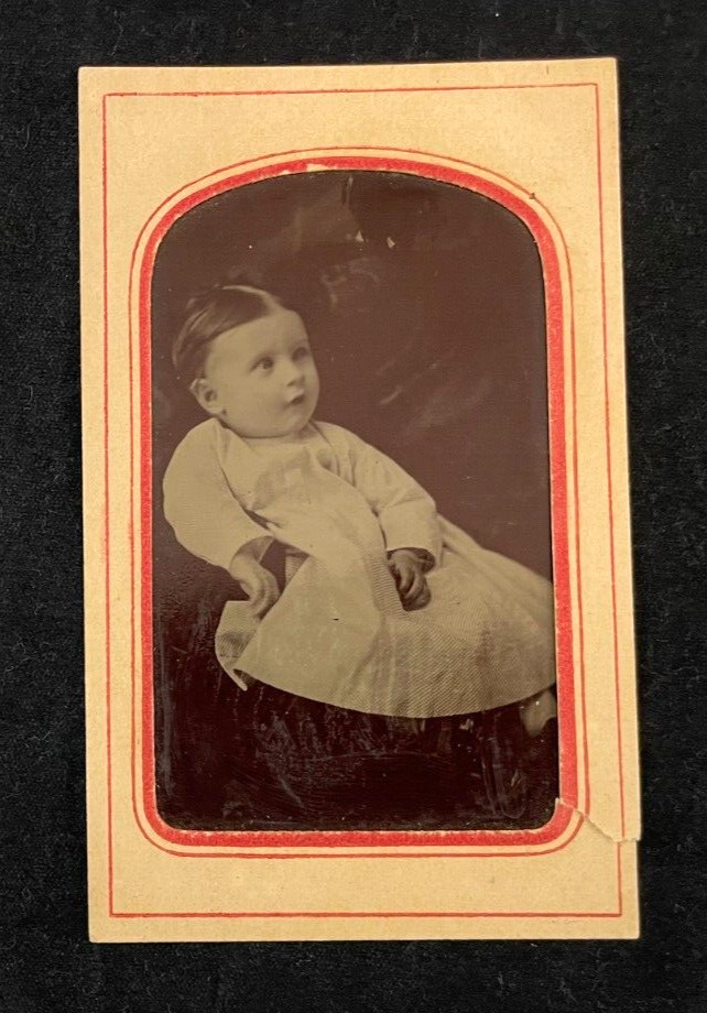 ANTIQUE TINTYPE PHOTO SWEET BABY NEAT HAIR WHITE GOWN 1890s-EARLY 1900s GOOD