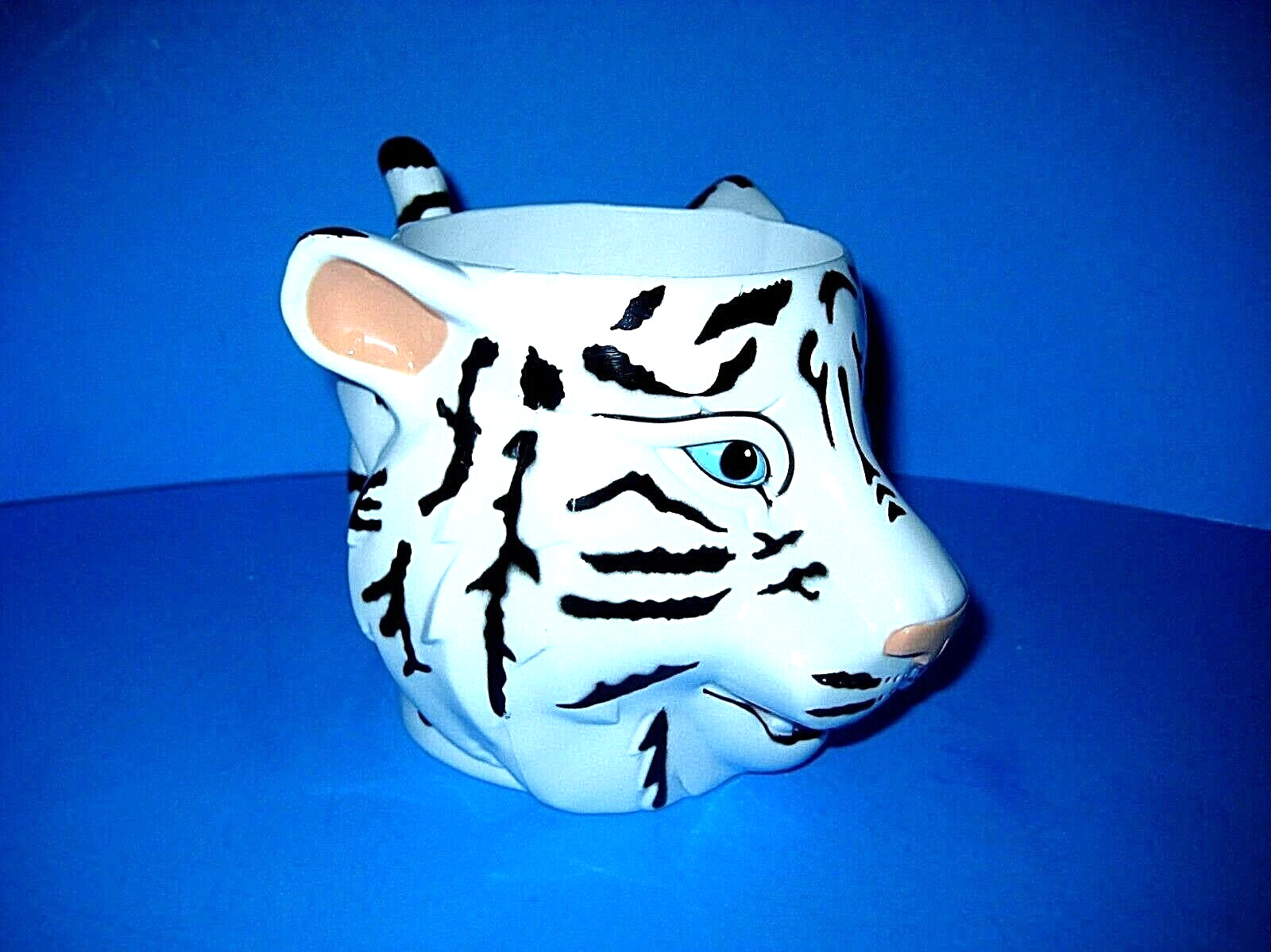 Large Plastic Mug Siberian White Tiger 2002 Greatest Show On Earth Circus 16 Oz