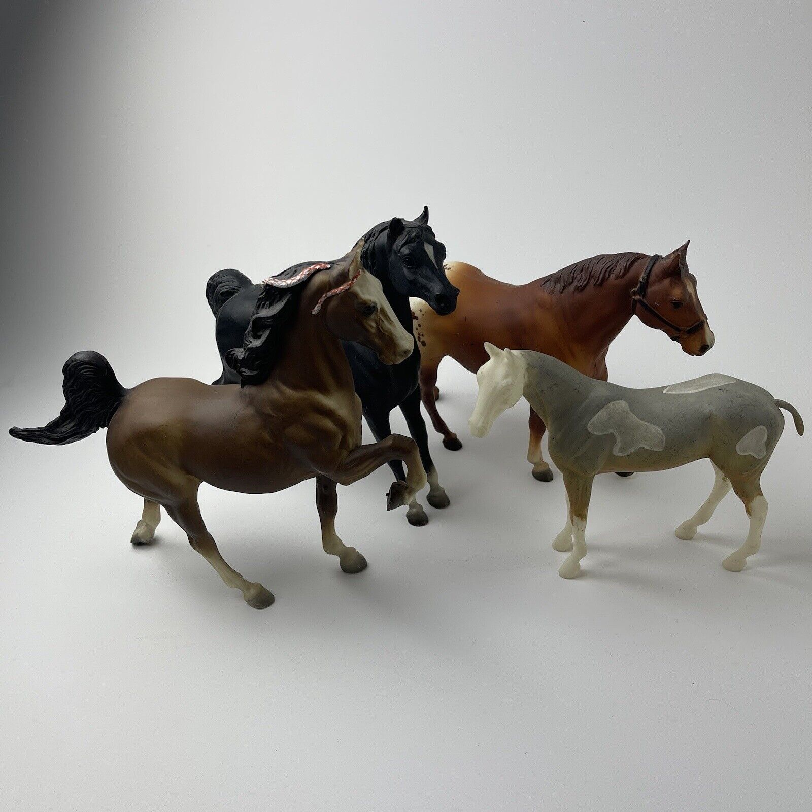 Breyer Horse Lot of 4 Assorted Model Horses