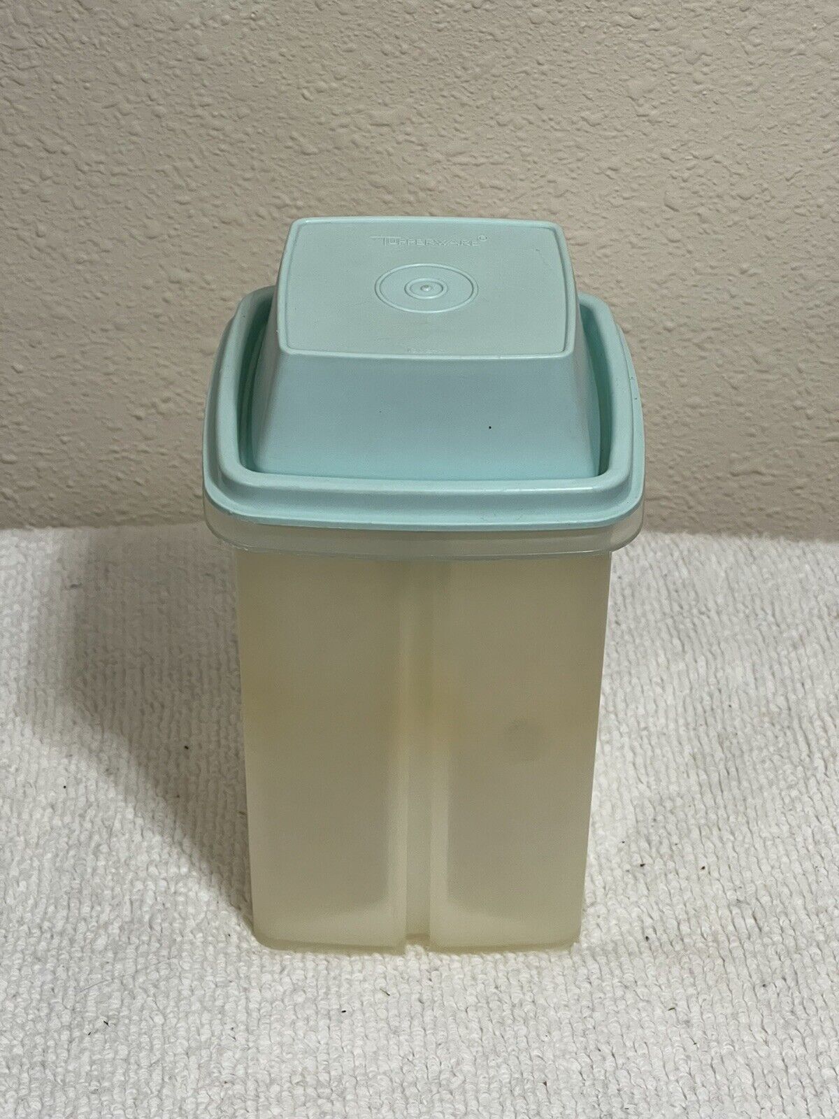 Tupperware Blue Lid Square Pickle Container Server Holder Store