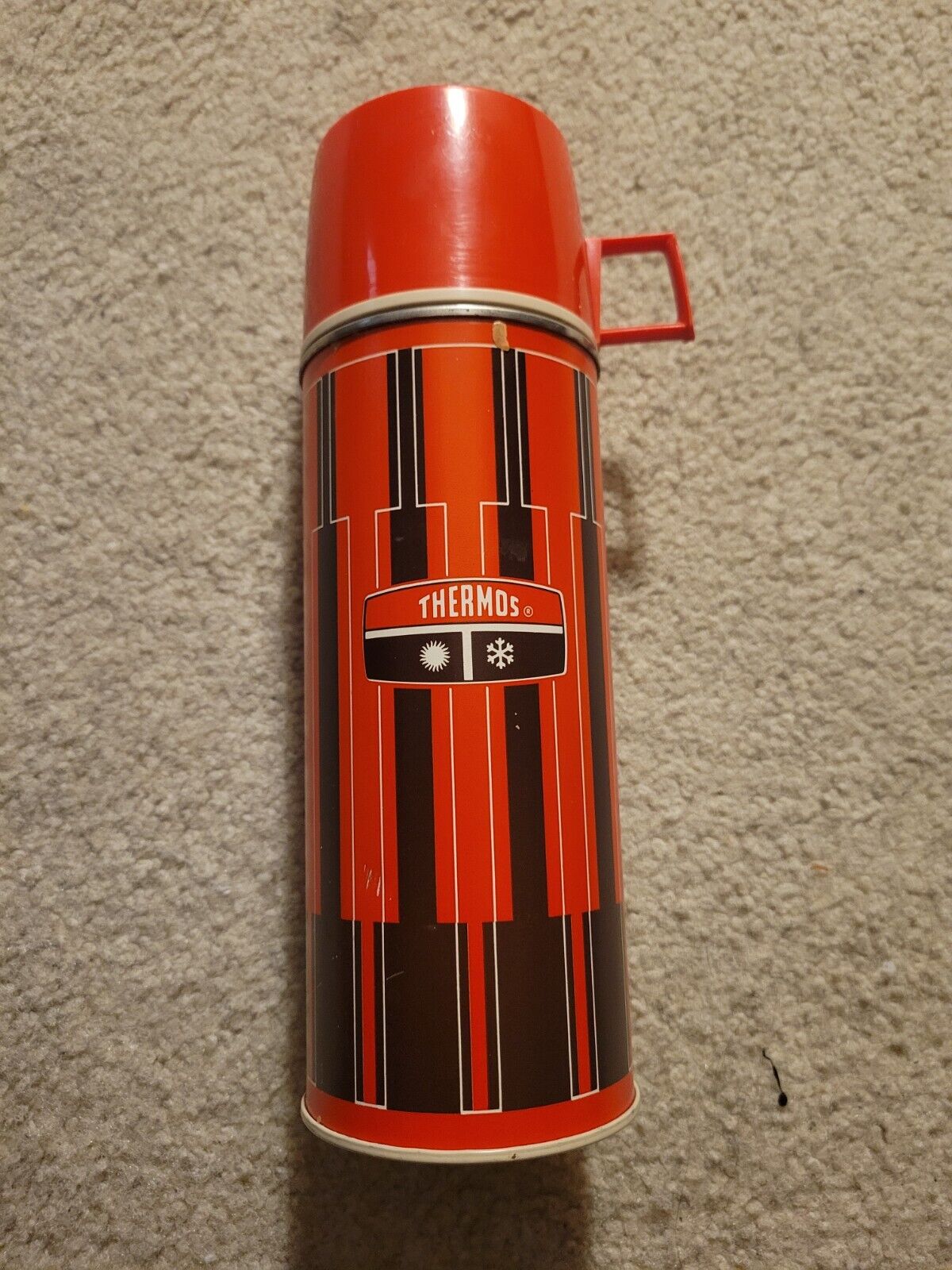 Vintage Thermos 1971 King-Seeley Red and Black Metal Insulated Bottle No. 2210