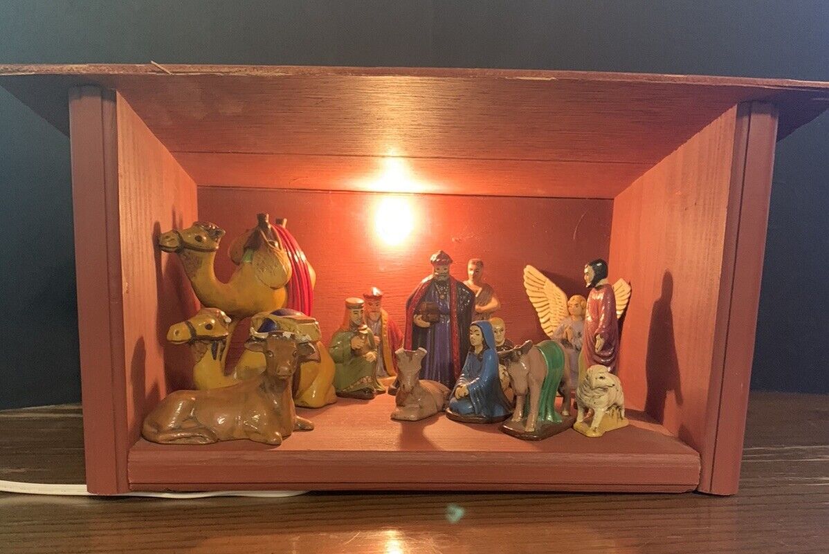 Vtg Christmas Nativity Set Crèche Lighted Stable, Homemade Stable