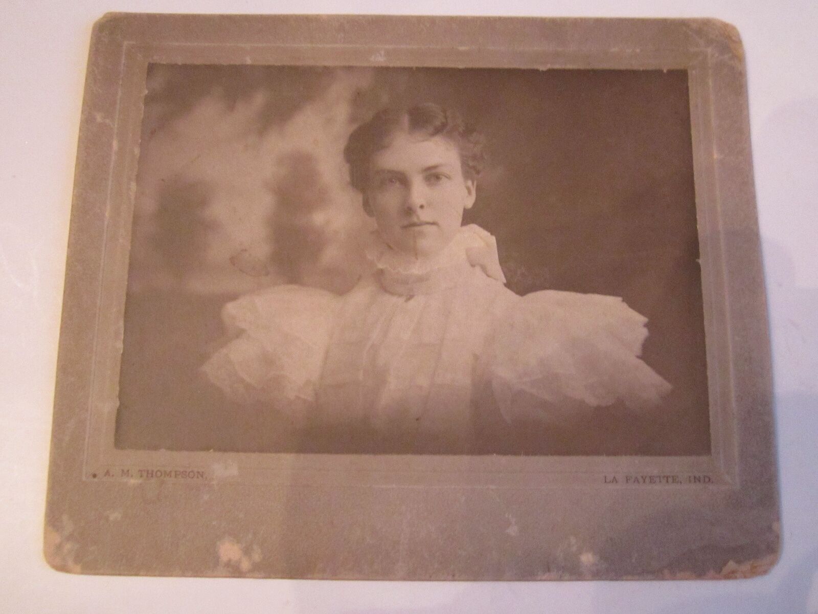 5 VINTAGE EARLY PHOTOGRAPHS - SEE PICS - PORTRAITS - TUB OFCC