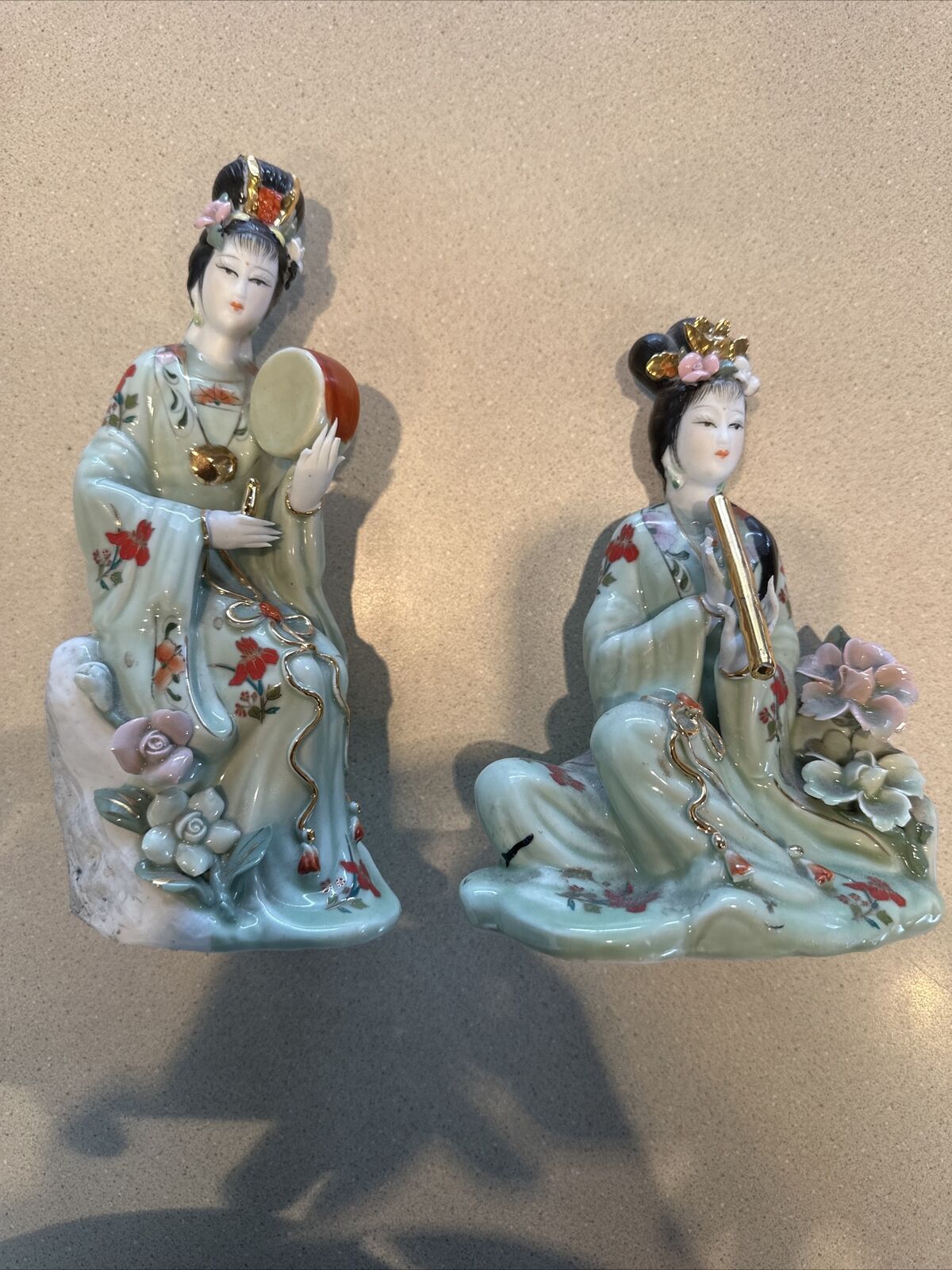 VTG Pair of Handd-Painted Porcelain GEISHA GIRLS Figurine w/Gold Trim Very Rare