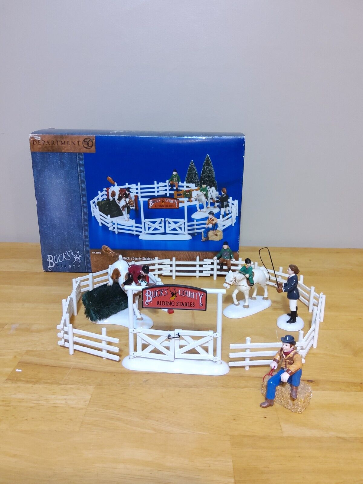 Department 56 Bucks County Stables (Set Of 9) #56.55112 With Box Horses Cowboys