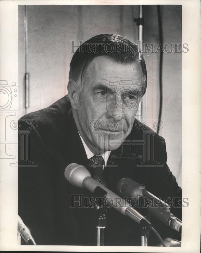 1970 Press Photo U.S. Economist John Kenneth Galbraith - mjb03186