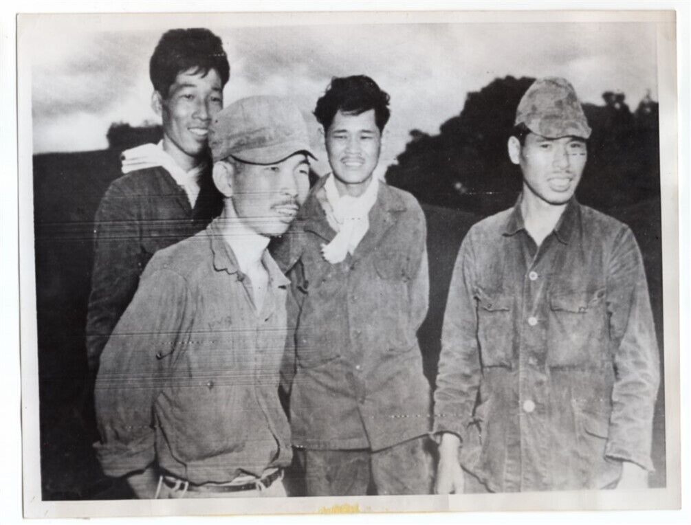 1945 Guam After End of War Japanese Holdouts Surrender Original News Photo