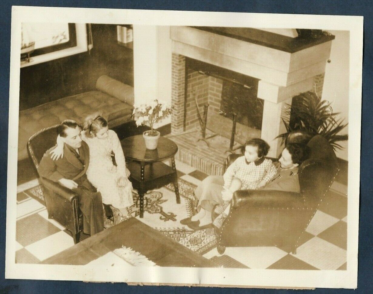 MARIE CURIE´S DAUGHTER IRENE CURIE-JOLIOT HUSBAND & CHILDS ORIG VTG photo Y58