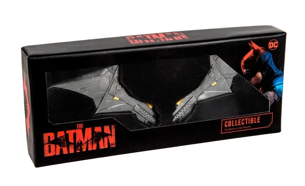 The Batman Movie Film 2022 Replica Chest Emblem limited edition LE RARE joker