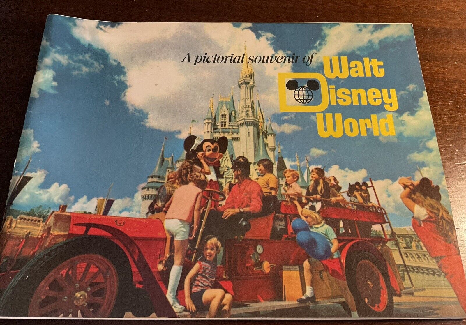 Vintage 1974 Walt Disney World Book: A Pictorial Souvenir of Walt Disney World