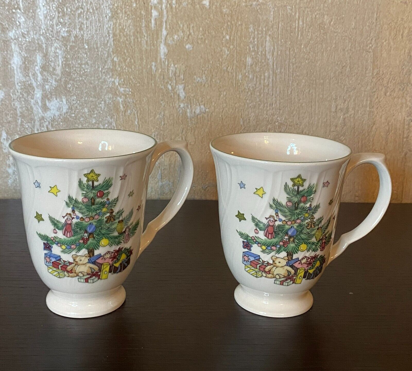 Nikko Happy Holiday Mug Set of 2 Footed Mugs/Cups Japan