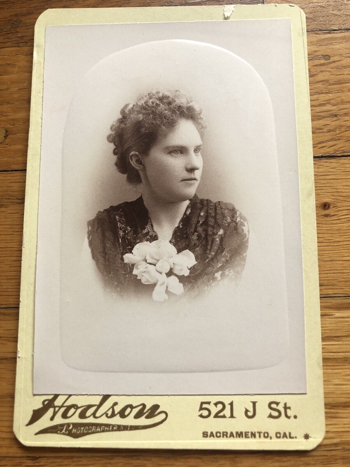 Antique Cabinet Card Photograph Beautiful Young Woman Hodson California