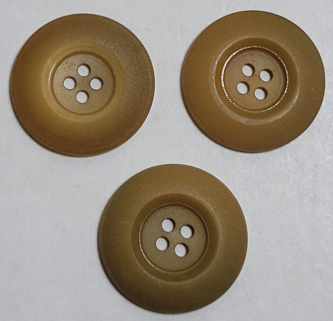 VINTAGE ~ Tan/Green Marbloed Plastic Round Buttons ~ Lot/3 ~ 1\