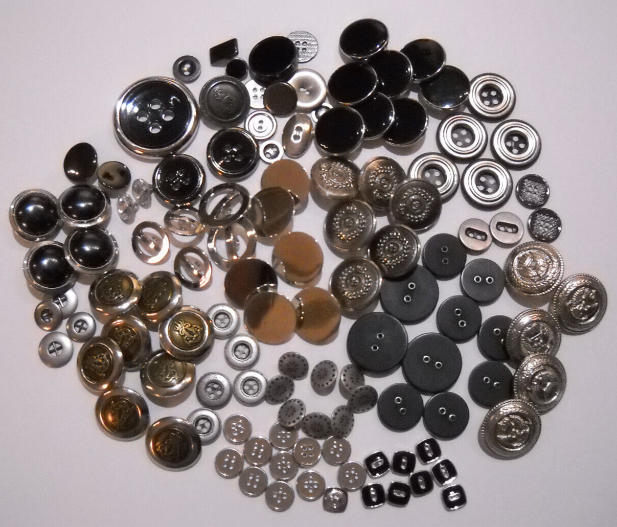 Lot 100+ Silver Tone Metal Plastic Buttons Craft Art Sewing Replacement