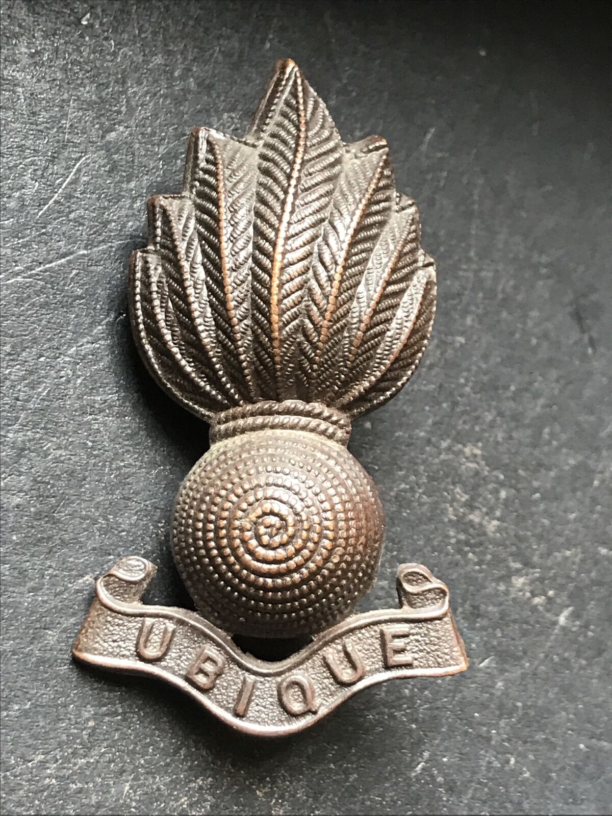 Royal Artillery Officers Original British Army Cap Badge WW2 Gaunt Bronze
