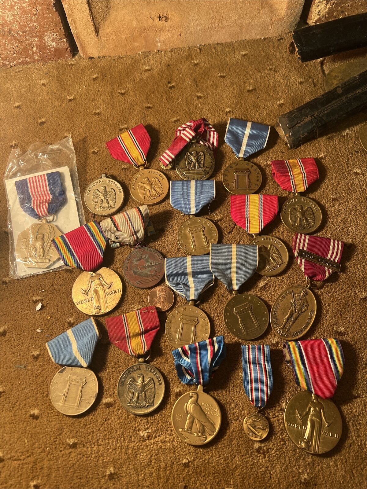 Us Medal Lot Of 18 WW2-