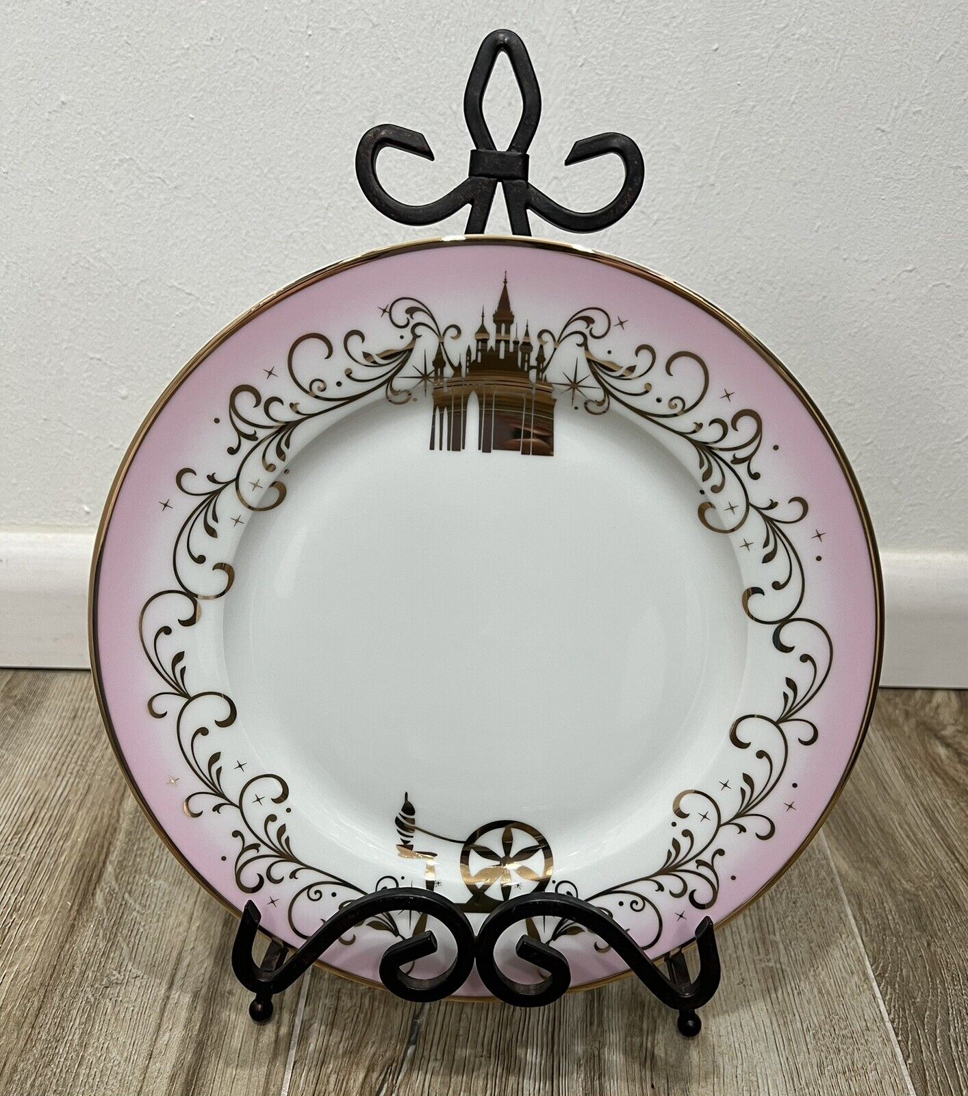 RARE Disney Princess 10” Porcelain Plate Cinderella Pink w/Gold Detail 