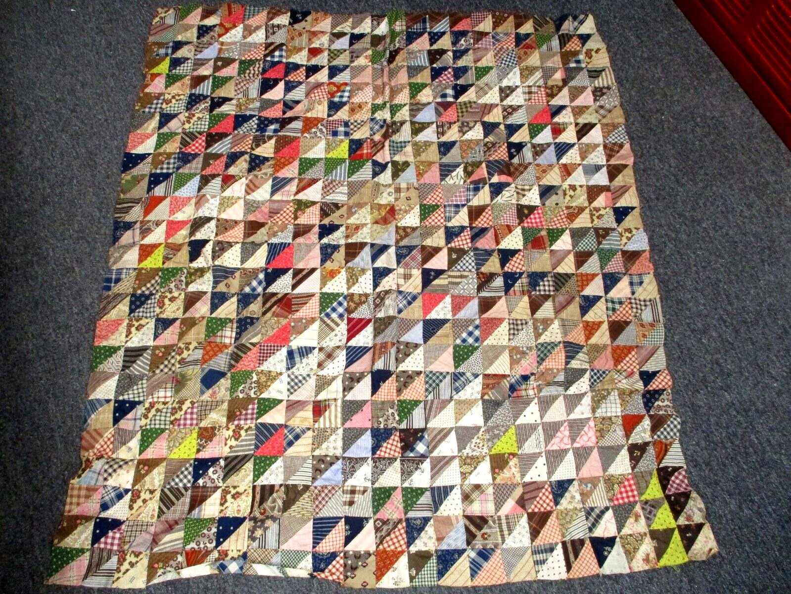 ANTIQUE 1920s HAND STITCHED PATCHWORK BABY CRIB SIZE QUILT 38