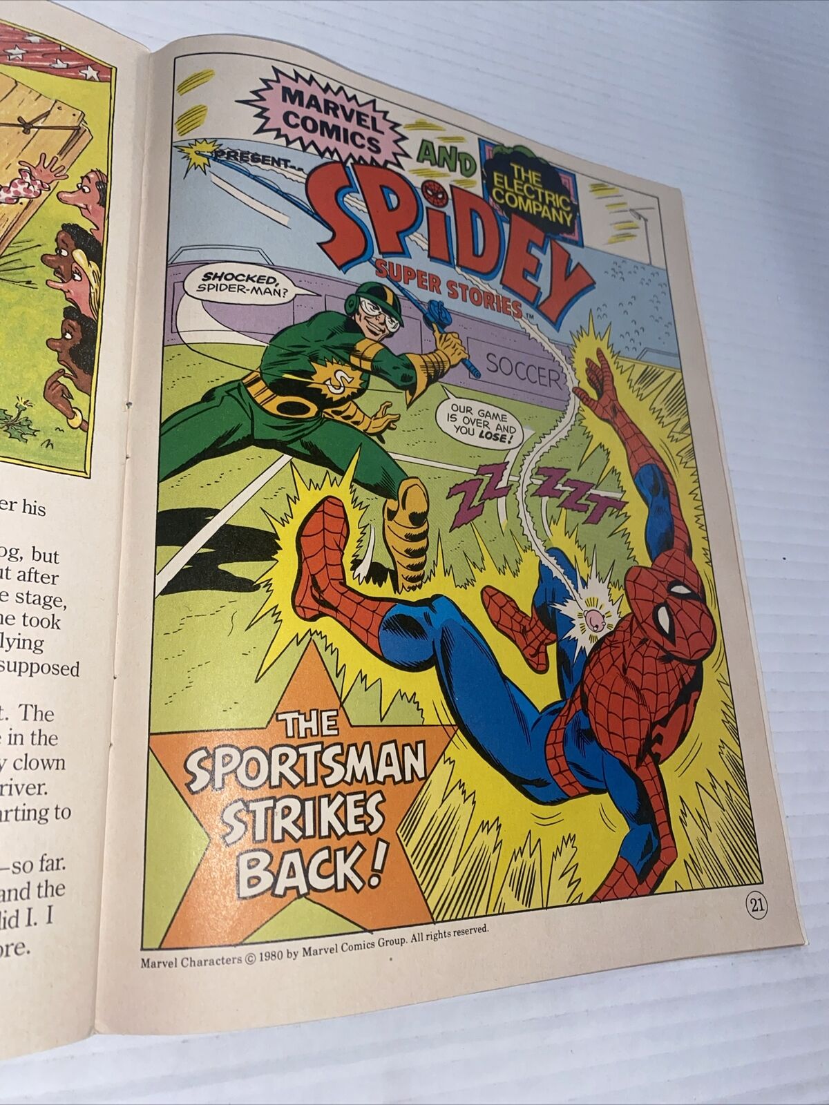 USED Vintage AUG 1980 The Electric Company Magazine Spider-Man Comic Inside Pele