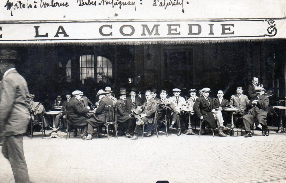 CPA 31 PHOTO CARD FEATURING CAFE LA COMEDIE A TOULOUSE (Tarbes match day)