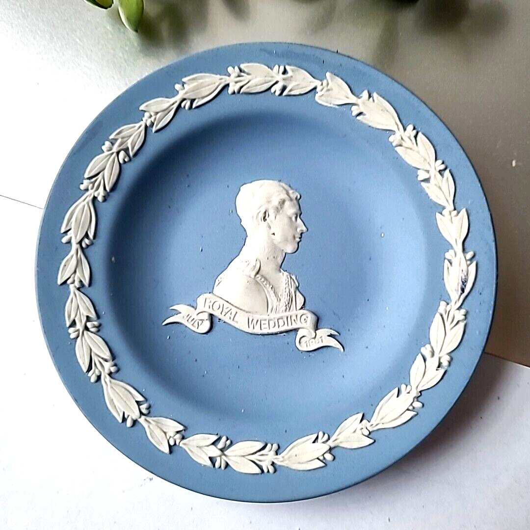 Vintage Estate Wedgwood England Charles Wedding Blue Ceramic Trinket Dish 4.5\